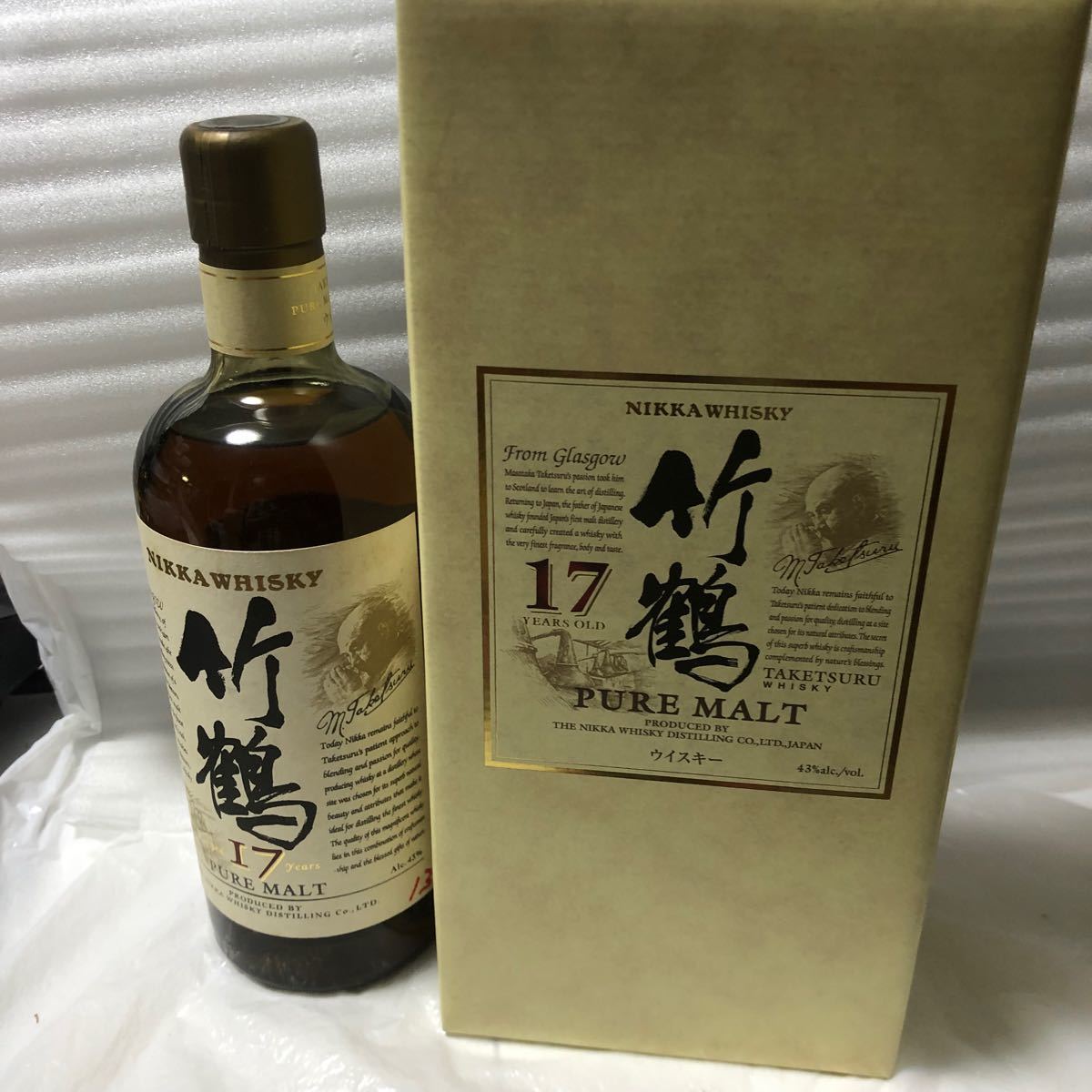 30-2 ニッカ 未開栓竹鶴17年 旧ボトル化粧箱700cc 43 30-2 ニッカ 未開栓竹鶴17年 旧ボトル化粧箱700cc 43