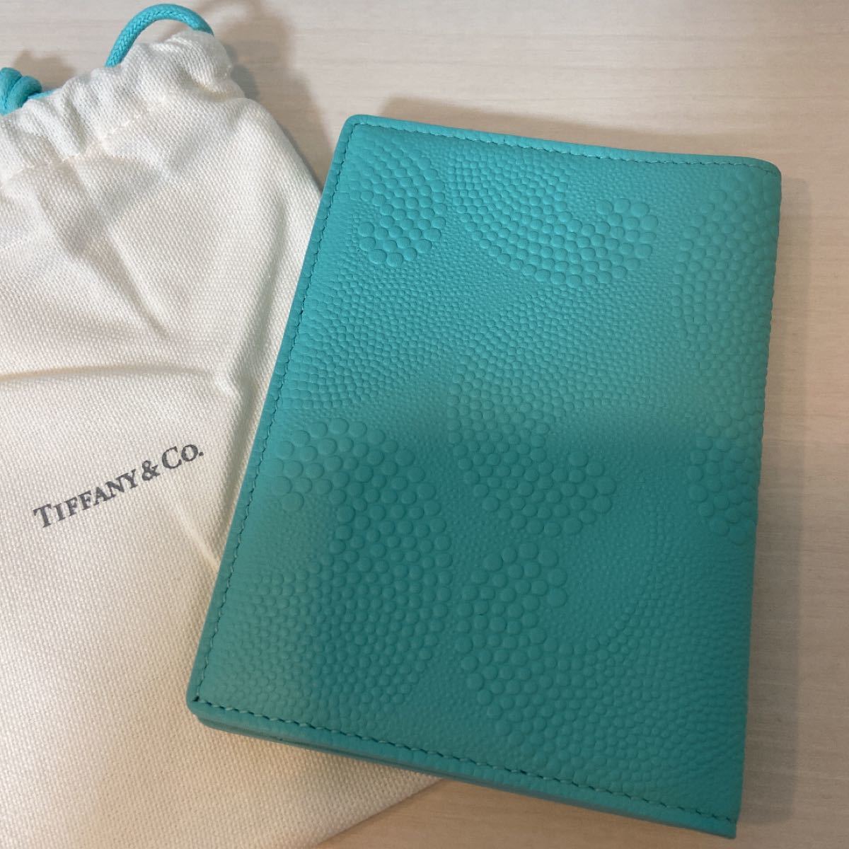 ティファニー TIFFANY&Co パスポートケース レザー手帳カバー ティファニー TIFFANY&Co パスポートケース レザー手帳カバー