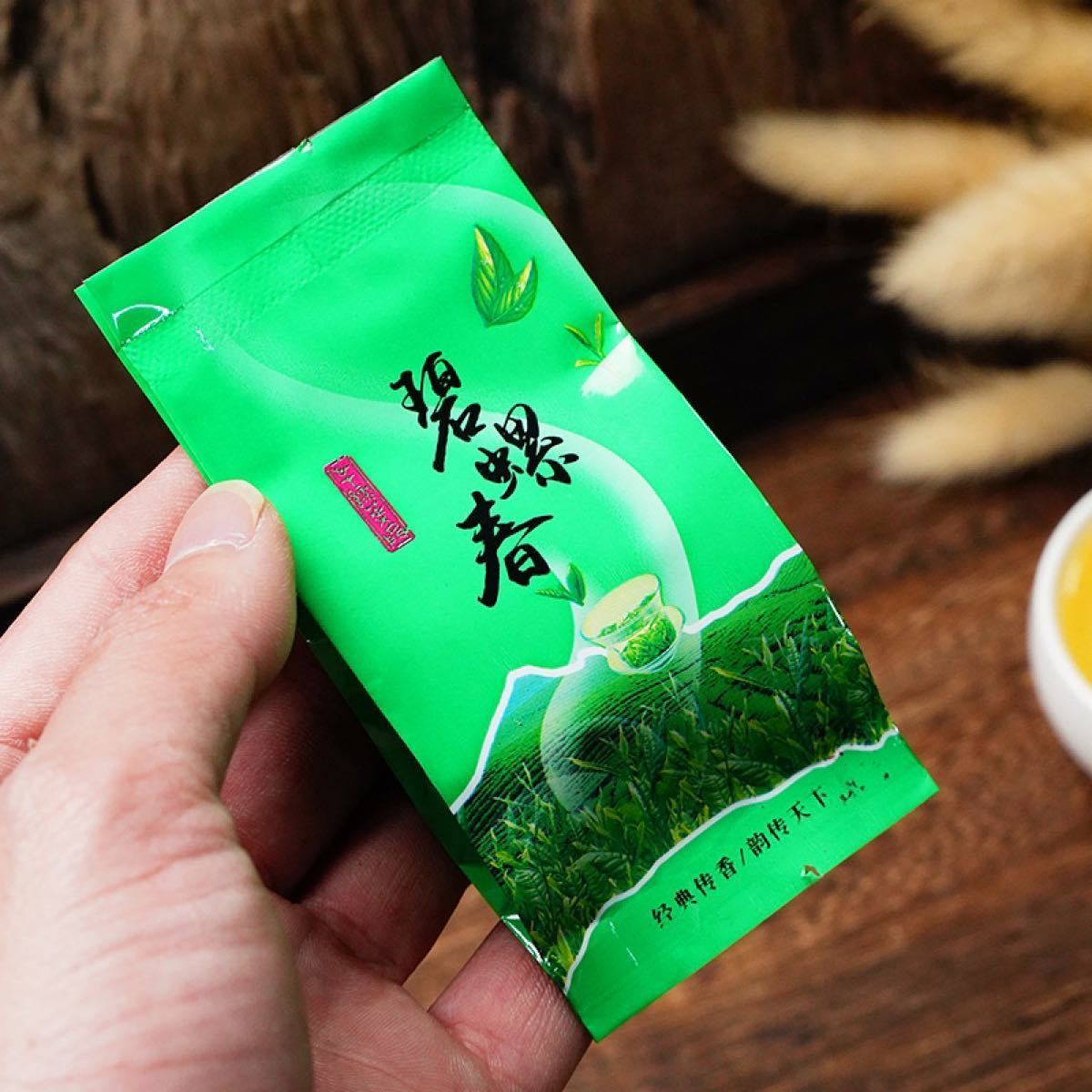 中国お茶　碧螺春　一箱