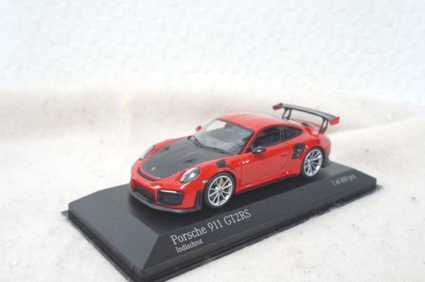 ミニチャンプス ポルシェ 911 GT2 RS 1/43 ミニカー 赤