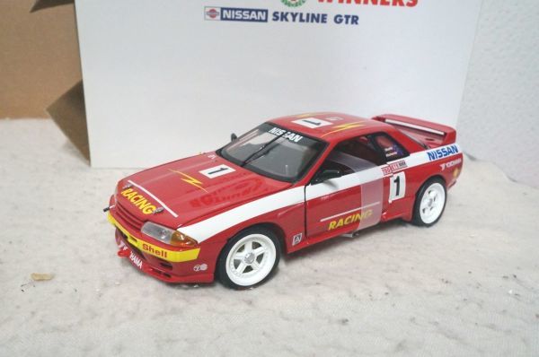 京商 日産 スカイライン GTR Winner 1992 Tooheys 1000 1/18 ミニカー