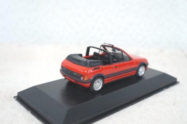 ミニチャンプス プジョー 205 CTI 1/43 ミニカー 赤_画像2