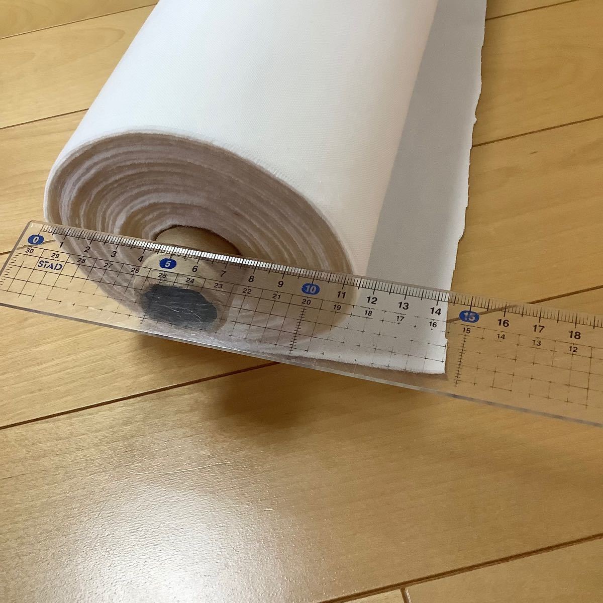 アイロン布接着芯 ロール巻き1反 中厚手タイプ 白 ホワイト アイロン布接着芯 ロール巻き1反 中厚手タイプ 白 ホワイト