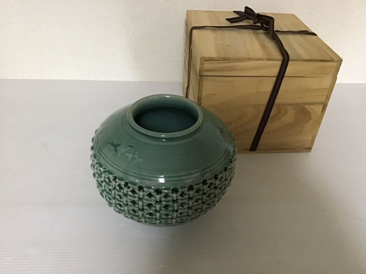 高麗青磁 透彫 海泉 二重壺 鶴雲紋 在銘 花器 木箱入 朝鮮 花瓶 高麗青磁 透彫 海泉 二重壺 鶴雲紋 在銘 花器 木箱入 朝鮮 花瓶