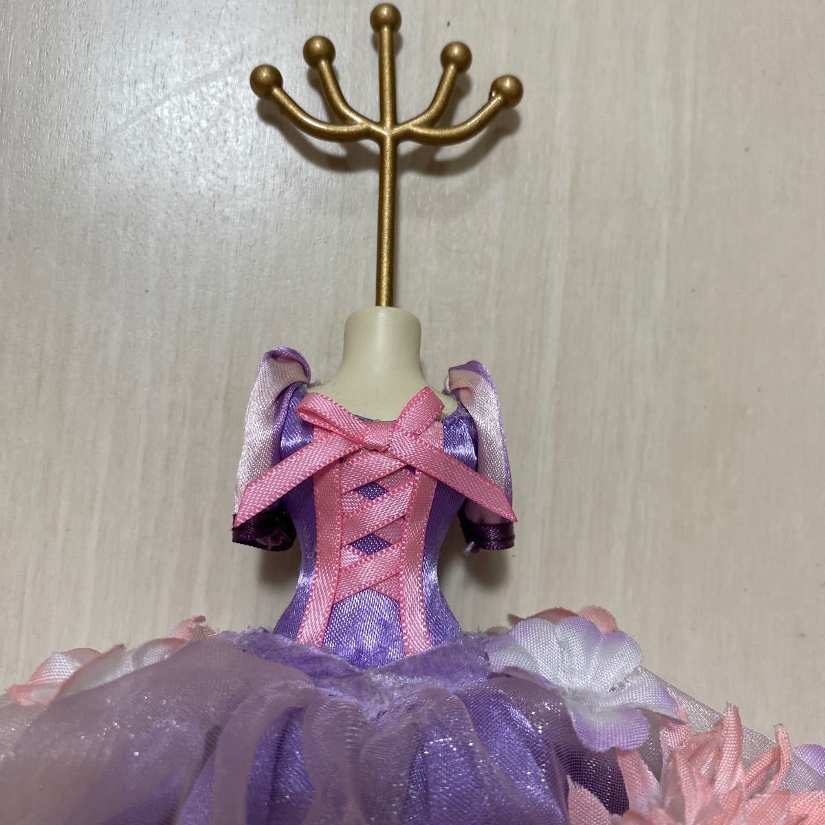 Paypayフリマ ディズニープリンセス ラプンツェルドレス置物 Paypayフリマ ディズニープリンセス ラプンツェルドレス置物