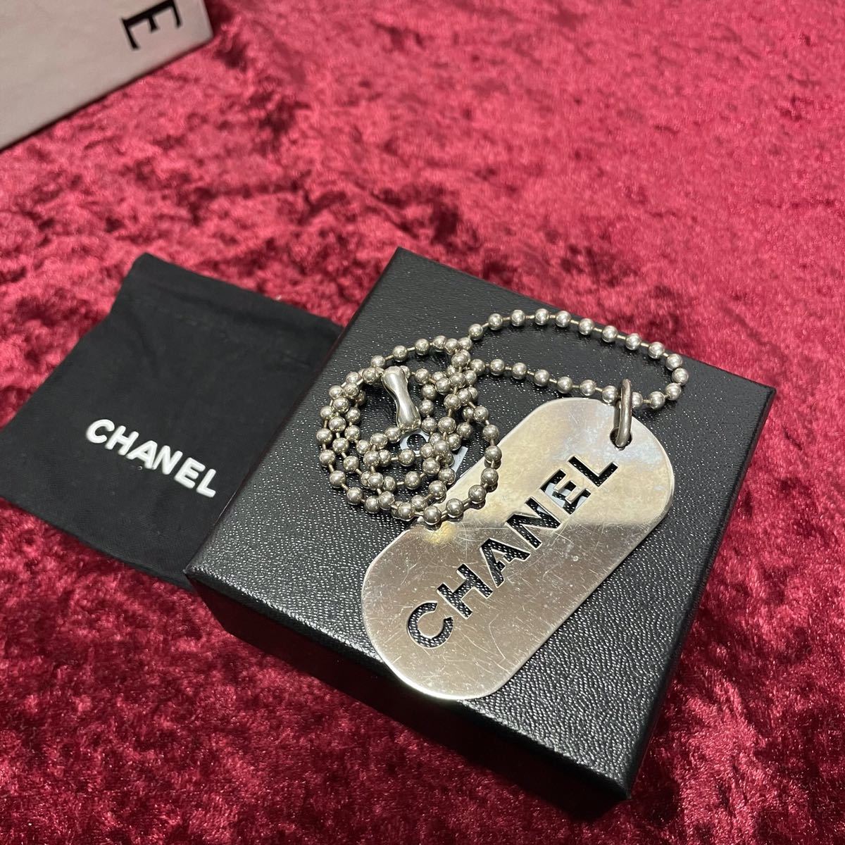 CHANEL Chanel .. вытащенный dok бирка колье 