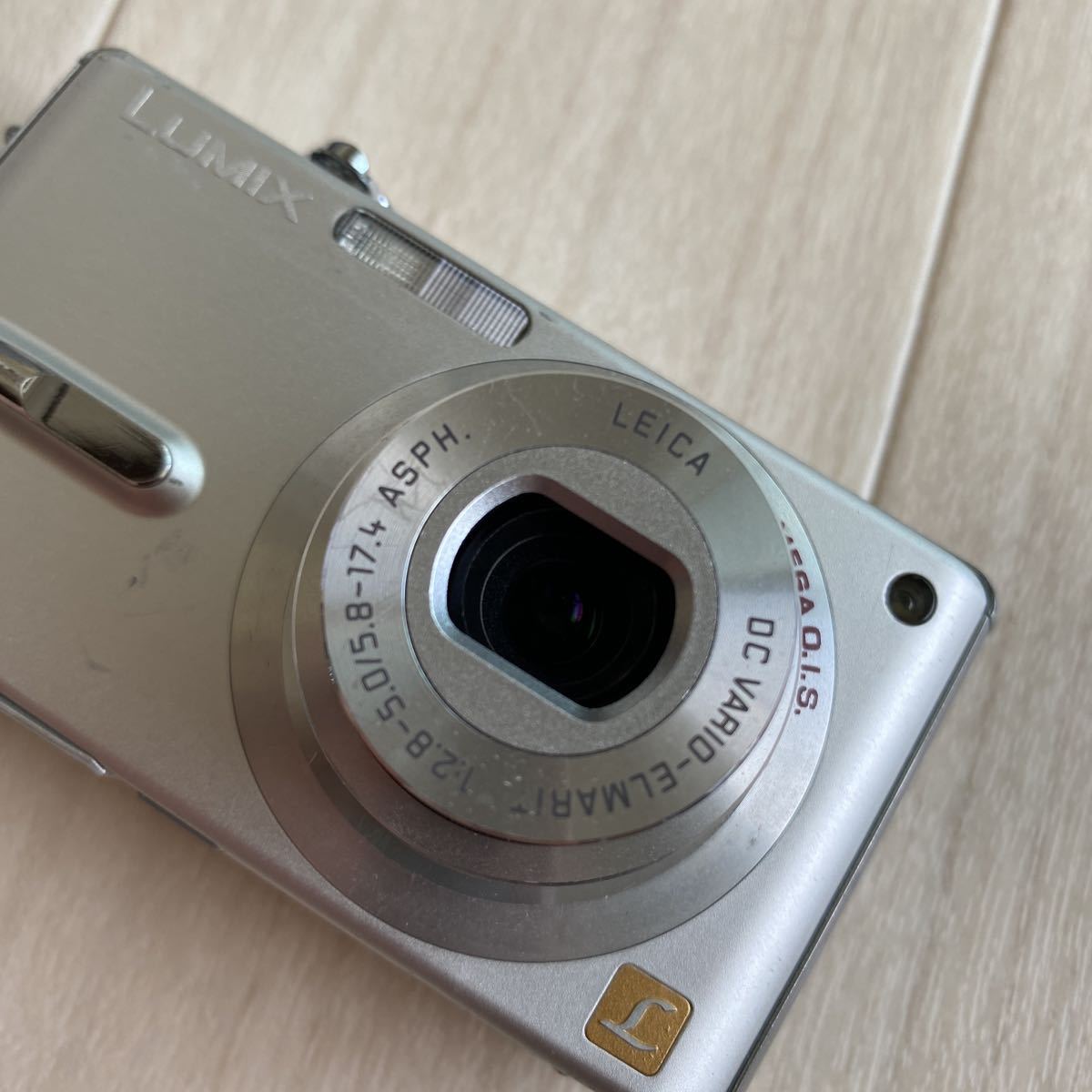 ●概ね美品 Panasonic LUMIX DMC-FX9 パナソニック ルミックス デジタルカメラ デジカメ D106_画像4