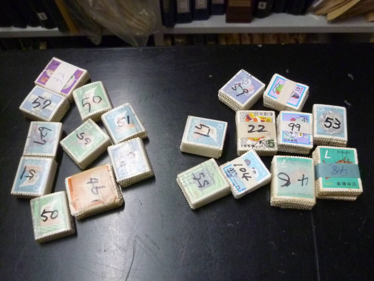 日本 使用済切手 ハローキティ 100枚 ㉛ - 使用済切手
