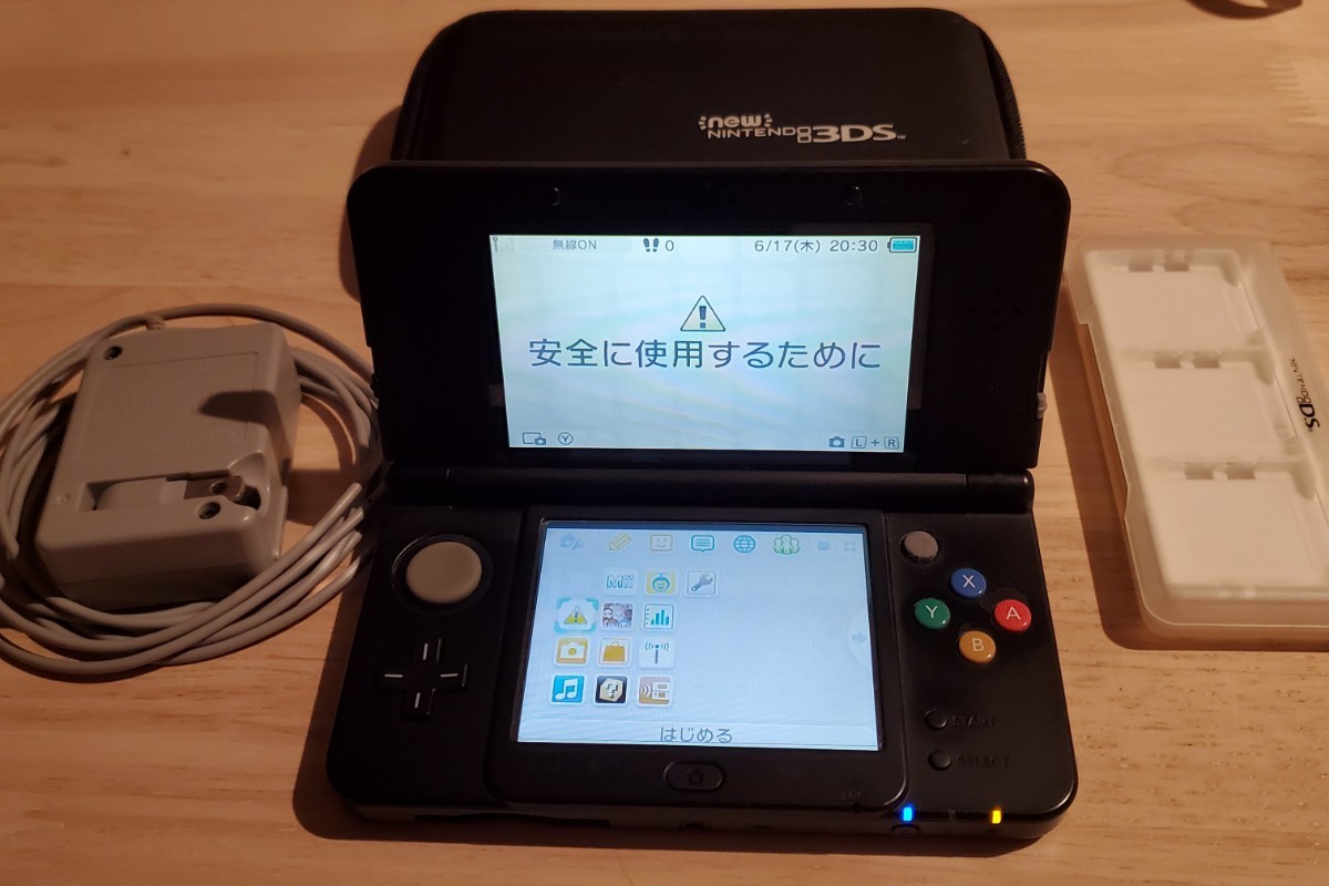 New Nintendo 3DS  ブラック 本体 付属品まとめ