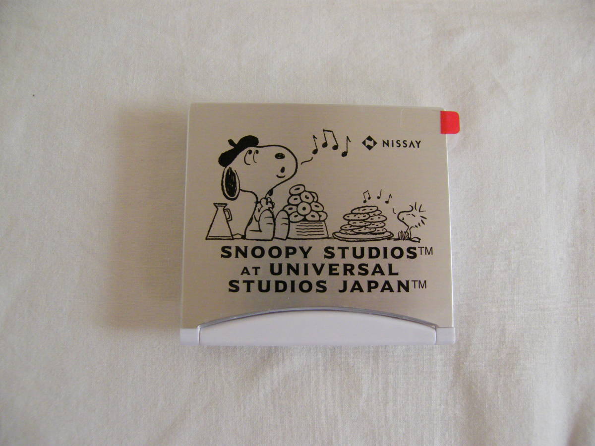 新品！★SNOOPY スヌーピー★　USJコラボ　折りたたみ式デジタル時計_画像1