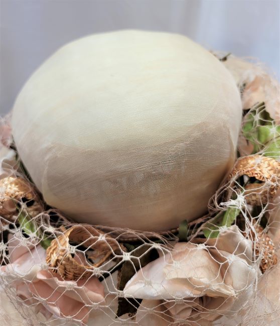 新品】平田暁夫 Akio Hirata ベージュカラー お花装飾 オーガンジー