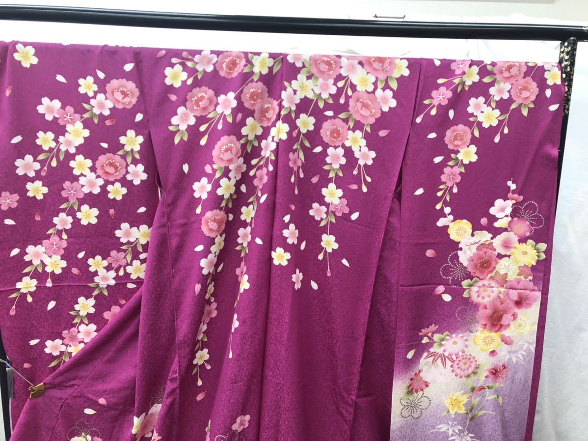 値下げ！未仕立て　正絹　振袖 とってもかわいい明るいピンク紫　花柄　仮絵羽 難あり_画像3