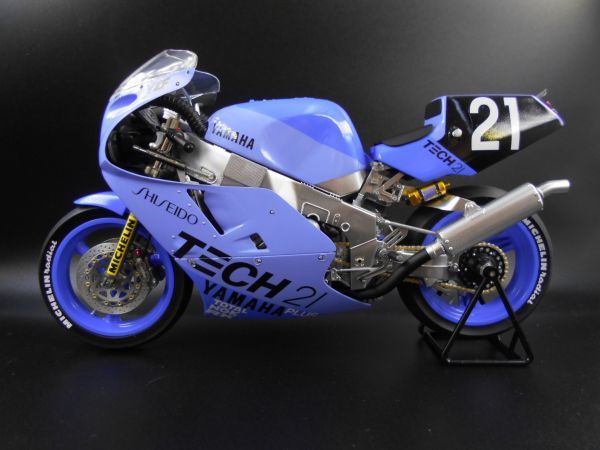 フジミ製 1/12 YAMAHA YZF750 TECH21 1987年鈴鹿8耐仕様 塗装済み完成品_画像1