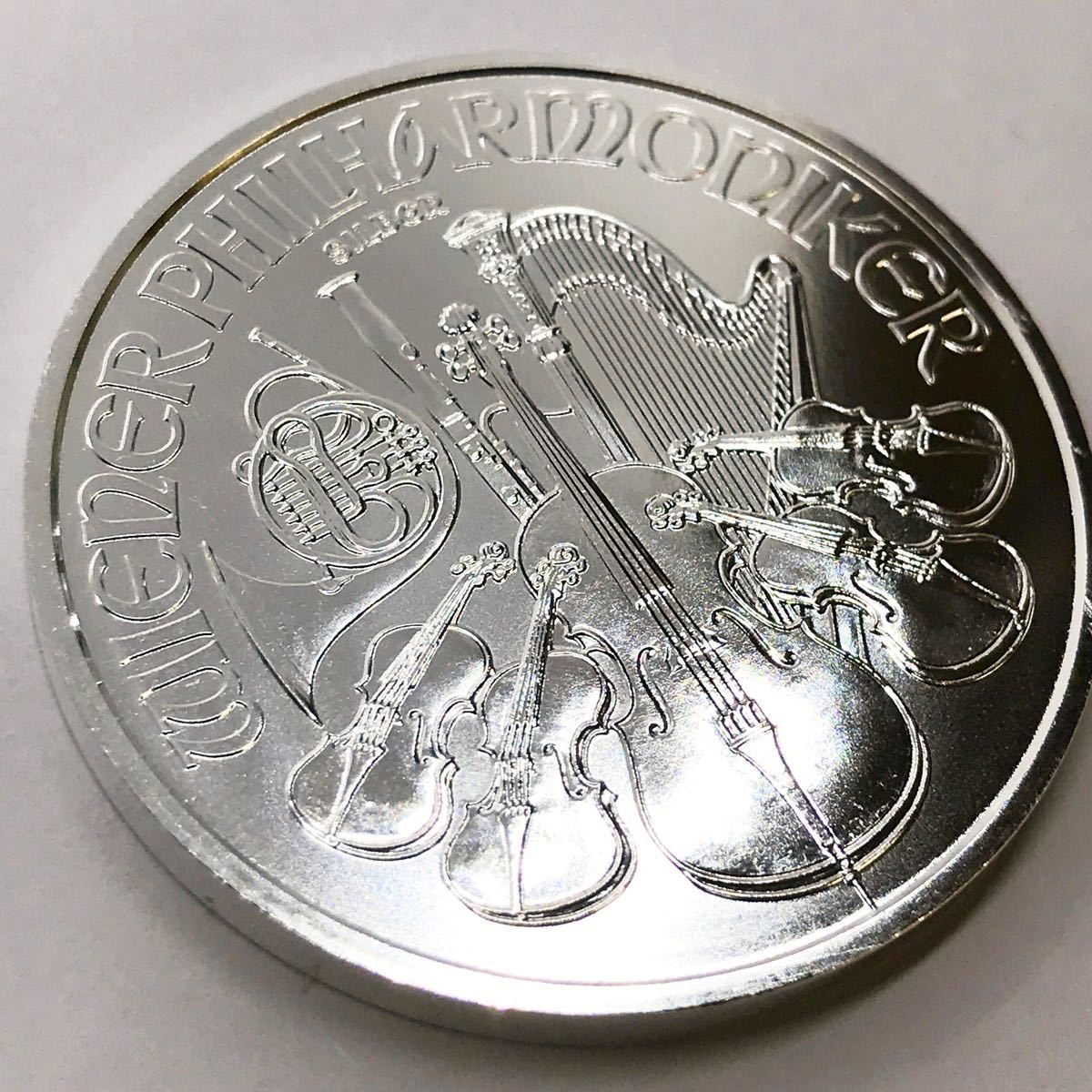 人気の銀貨2枚セット　ブリタニア銀貨×ウィーン銀貨