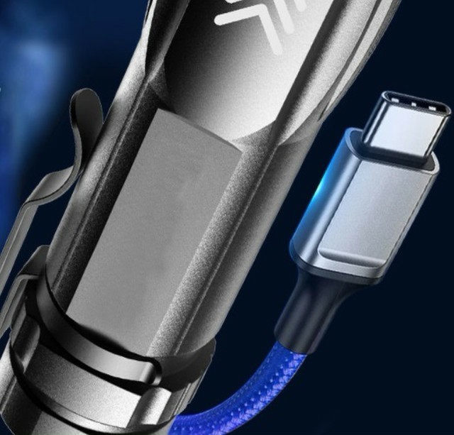ケーブル付 実用的☆懐中電灯 led 強力 USB充電式 防水 携帯 防災