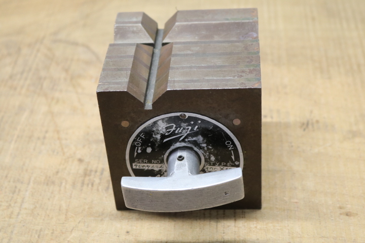 Yahoo!オークション - マグネット作業台 MAGNETIC BOX V BLOCK Yahoo!オークション - マグネット作業台 MAGNETIC BOX V BLOCK
