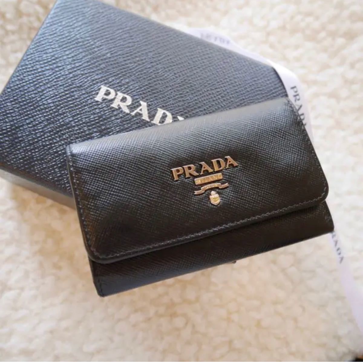 PRADA プラダ　6連キーケース　サフィアーノレザー　ブラック長財布