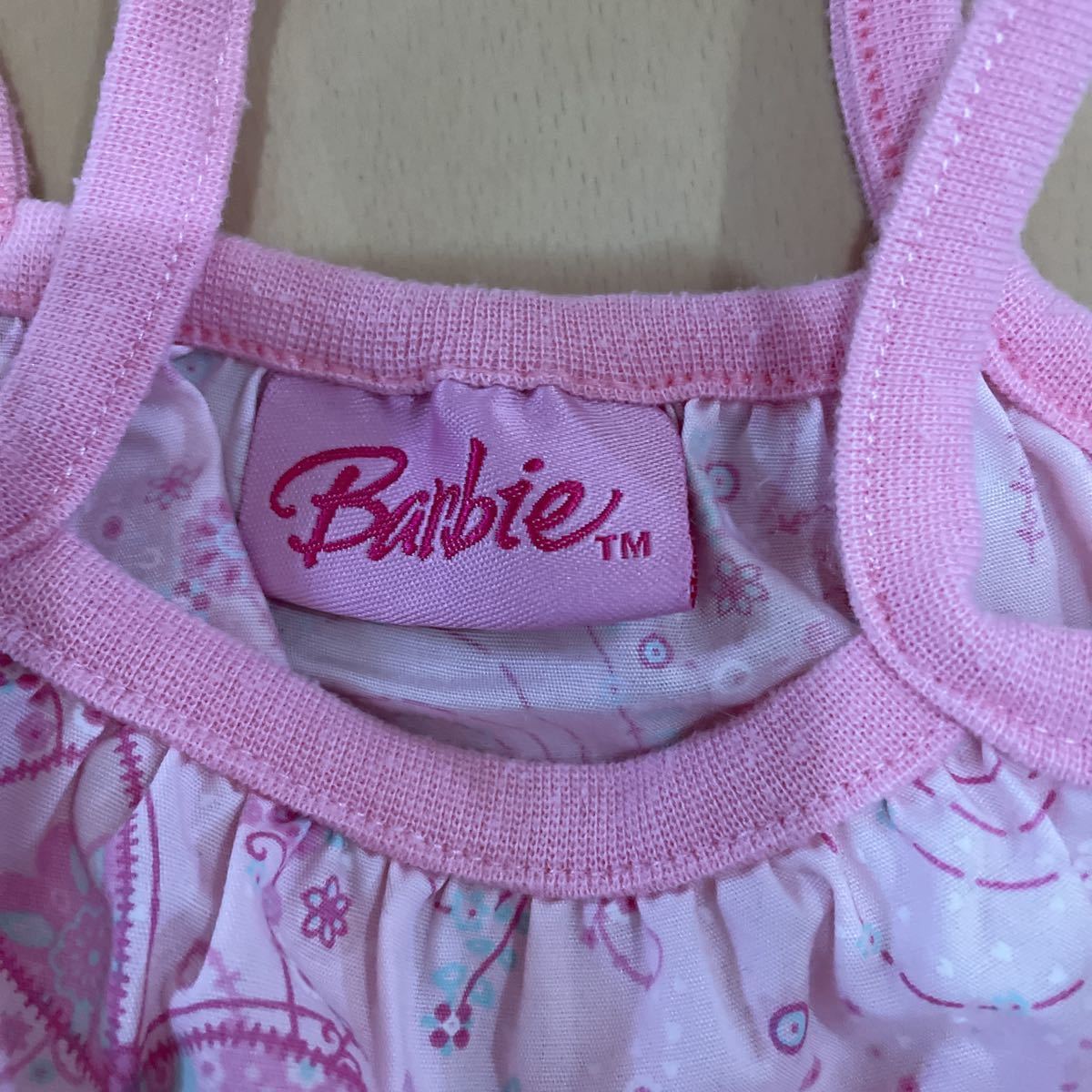 送料無料 Barbie バービー キャミソールワンピース ピンク 蝶々柄 2-3歳用 98cm 100cm 送料込みの画像6