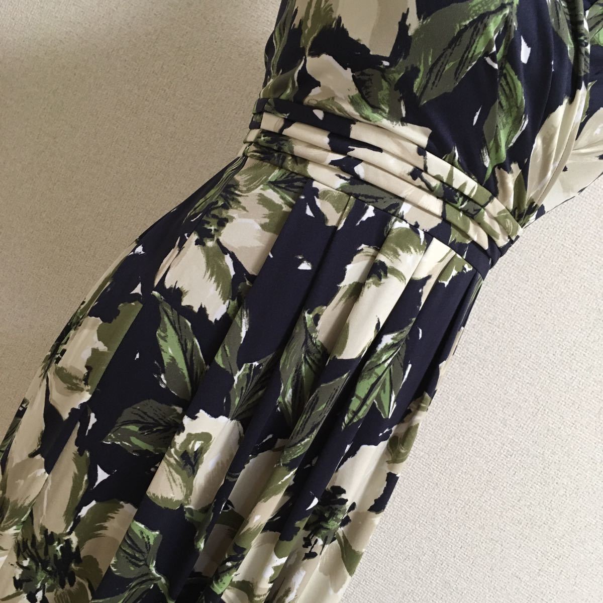 [ super-beauty goods ]SUNAUNA* SunaUna One-piece French sleeve dress botanikaru pattern stretch 