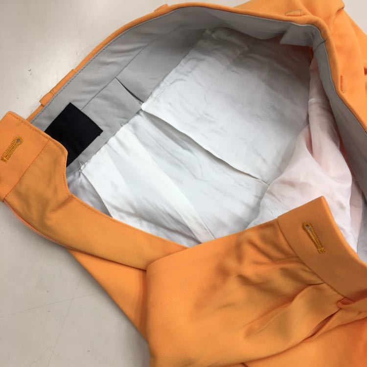 新品　未使用　日本製 スラックス ゴルフパンツ オレンジシャーベット色 サイズ79 4タックボックスタック オシャレループ サラサラ生地_画像2