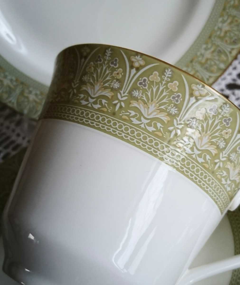 ROYAL DOULTON * Royal Doulton *so net ~ Trio 