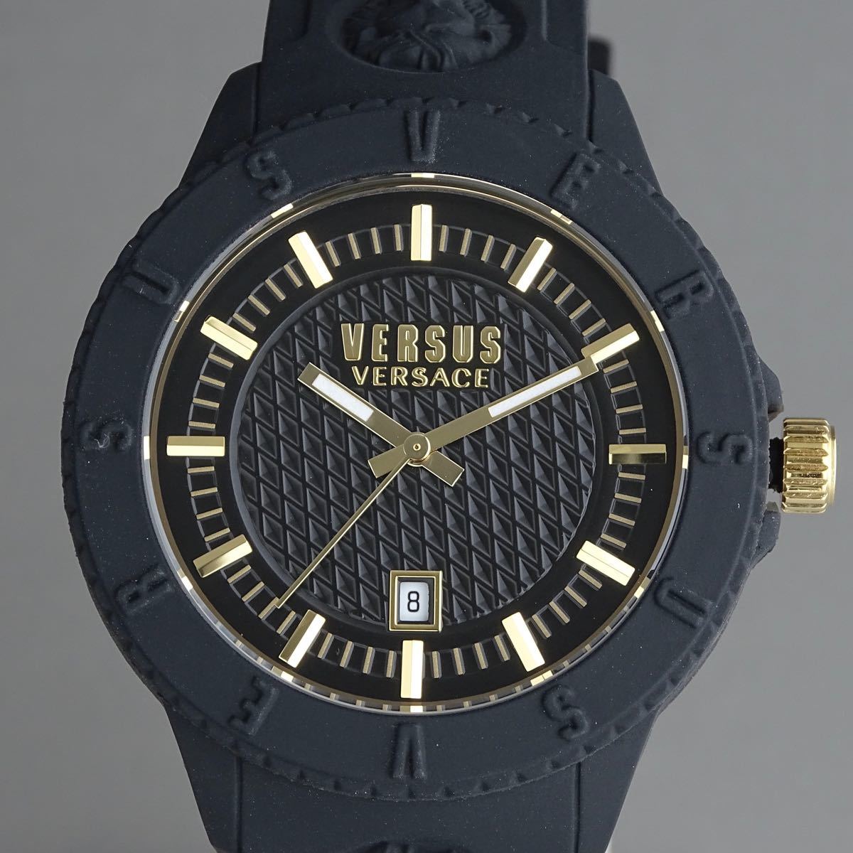 【新品即納】ヴェルサス ヴェルサーチ 高級メンズ腕時計 43mm ブラック 黒