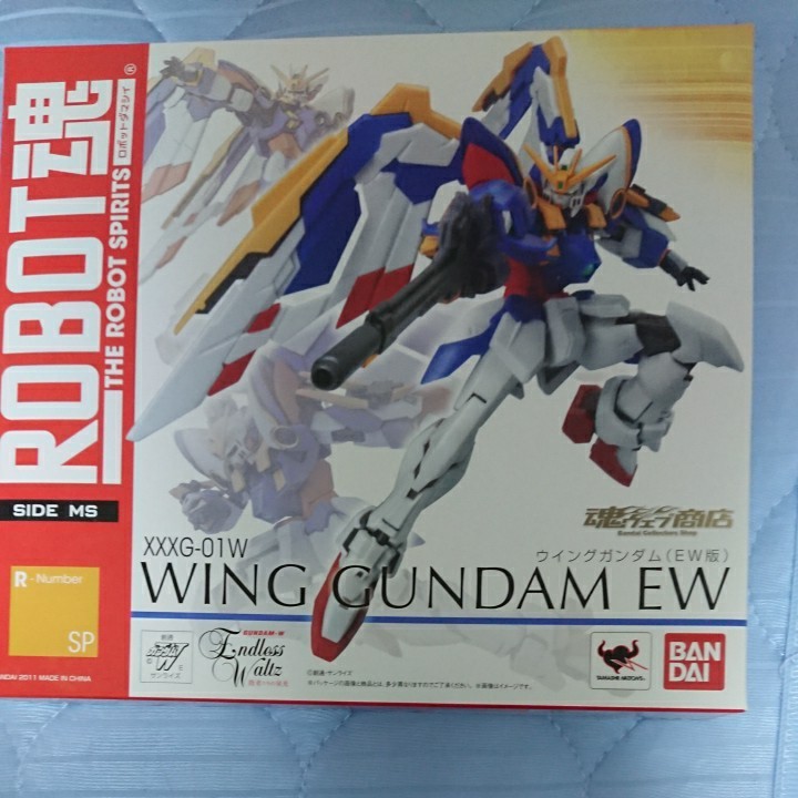 まとめ売り ROBOT魂 ウイングガンダムゼロ ＋ ウイングガンダムゼロEW ＋ ウイングガンダムEW　三種