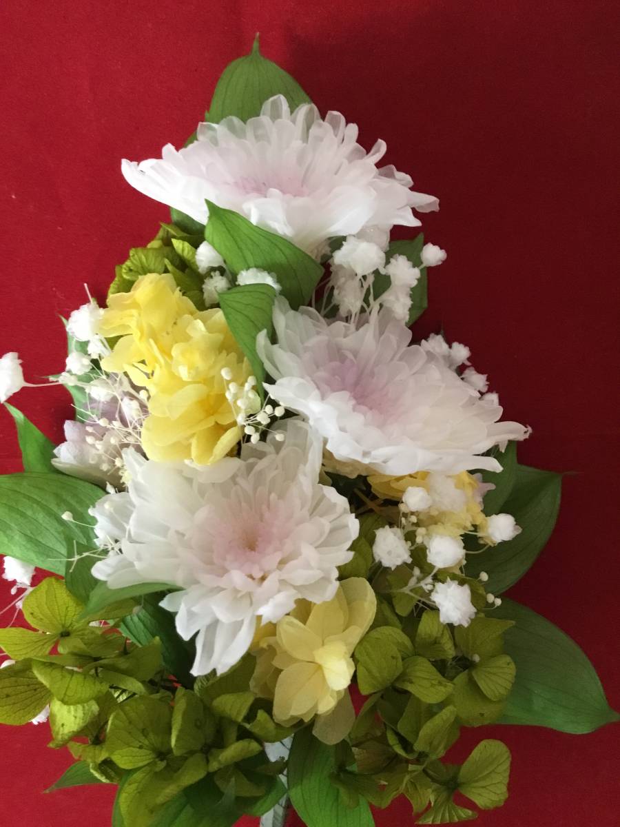  консервированный цветок . цветок * белый лиловый 