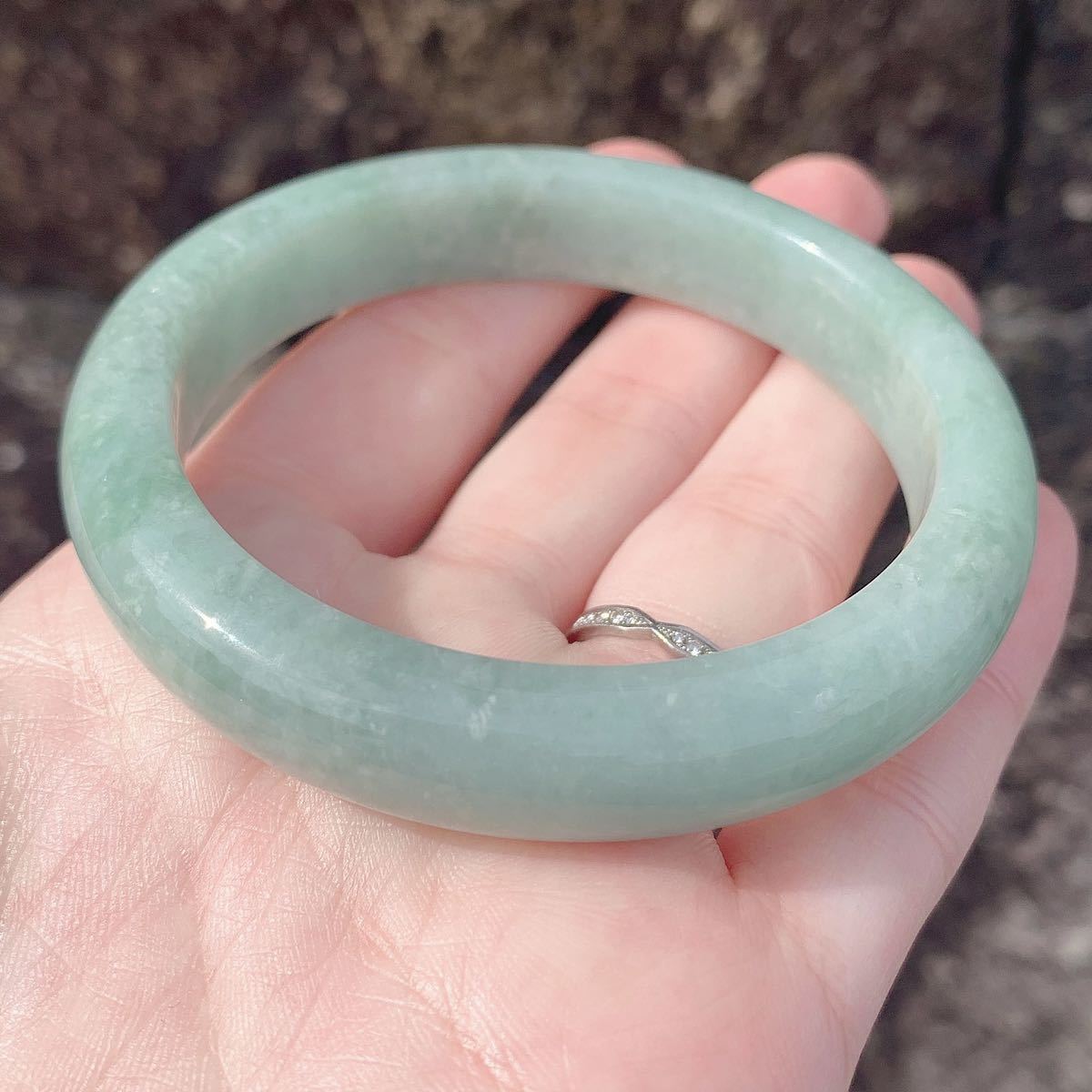 翡翠 ヒスイ腕輪 ミャンマーヒスイ バングル 内径55.7mm+ 果緑