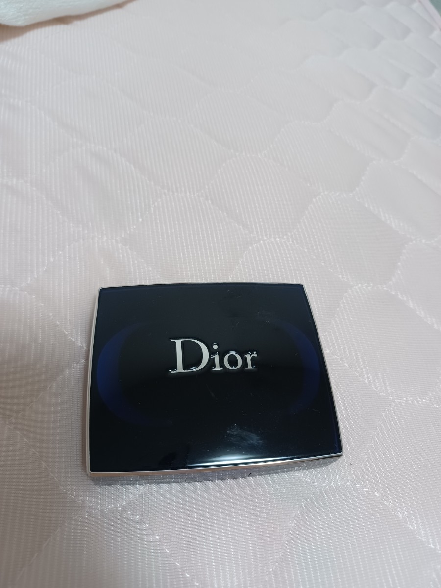 化粧品断捨離★Christian Dior　サンククルール743  アイシャドウ