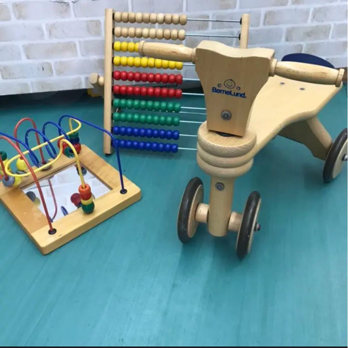 Paypayフリマ Bornelund ボーネルンド 木製 乗用玩具 足蹴り車 100玉そろばん ミラー付きルーピング Paypayフリマ Bornelund ボーネルンド 木製 乗用玩具 足蹴り車 100玉そろばん ミラー付きルーピング