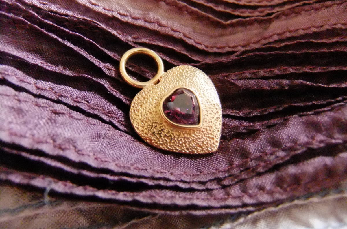 KREMENTZkre men tsu: amethyst color. Heart Stone. charm 