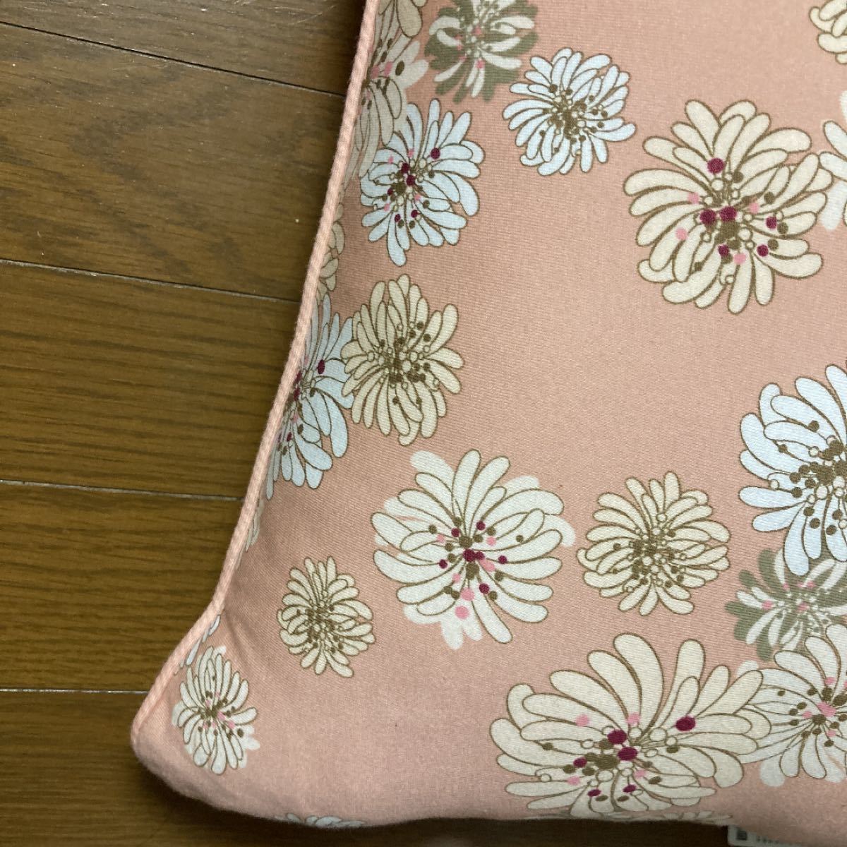 Paypayフリマ 新品未使用 ユニクロ ポールアンドジョー クッション 花柄 ピンク Uniqlo ポール ジョー コラボ Paypayフリマ 新品未使用 ユニクロ ポールアンドジョー クッション 花柄 ピンク Uniqlo ポール ジョー コラボ