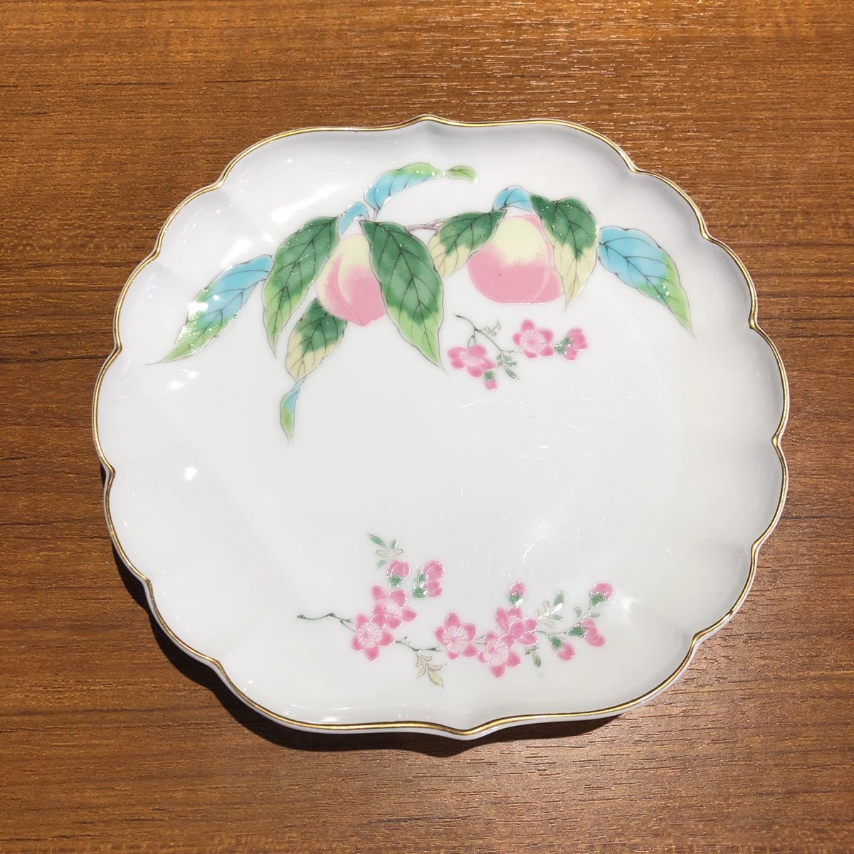 送料無料〉深川製磁 桃 小皿 取皿 ケーキ皿 銘々皿 桃の花 節句 送料無料〉深川製磁 桃 小皿 取皿 ケーキ皿 銘々皿 桃の花 節句