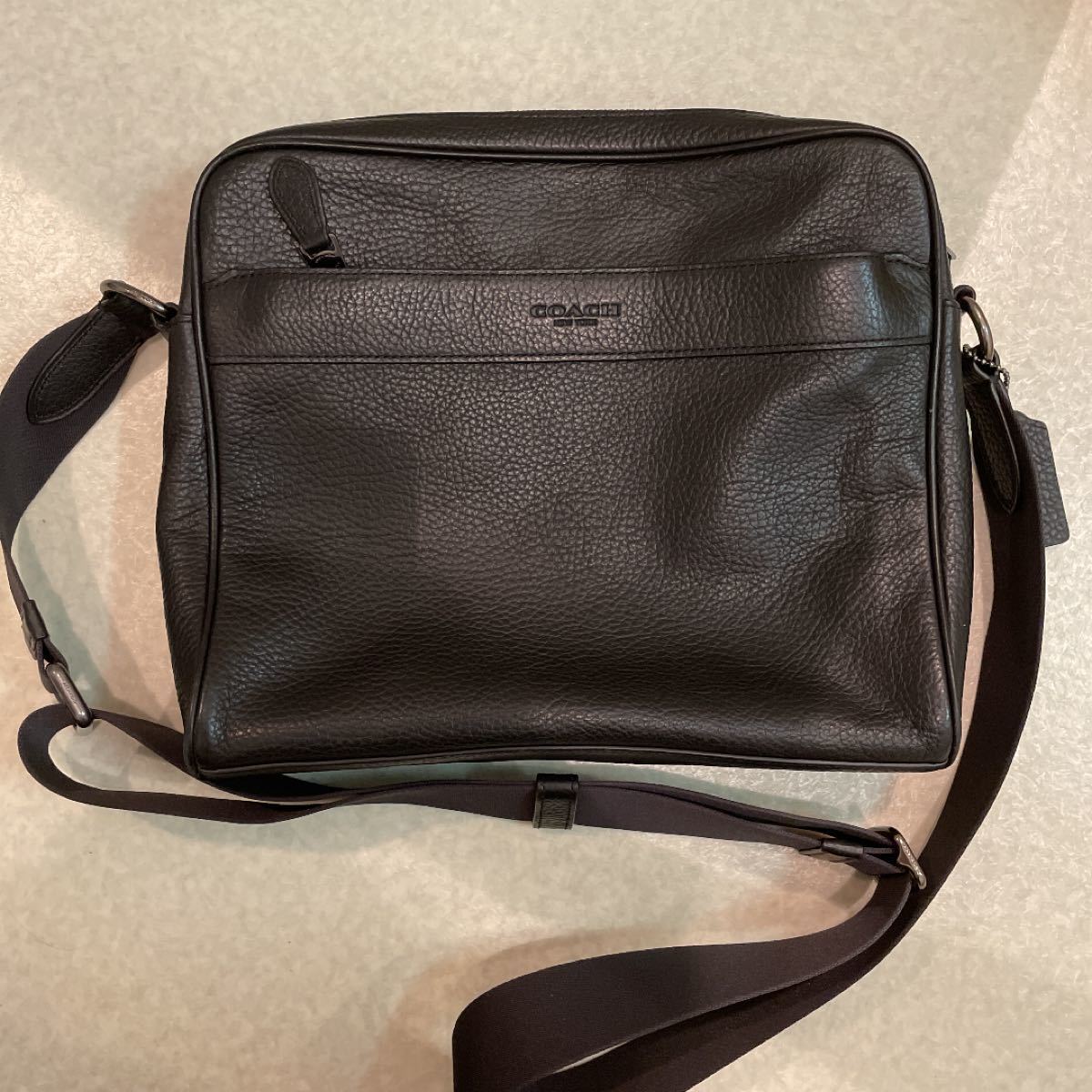 COACH コーチメンズ  ショルダーバッグ