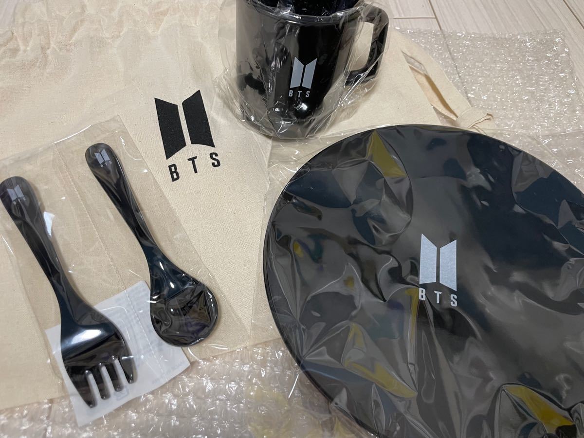 BTS JAPAN EXHIBITION-THE BEST- グッズまとめ売り BTS JAPAN EXHIBITION -THE BEST-限定セット|Yahoo!フリマ(旧