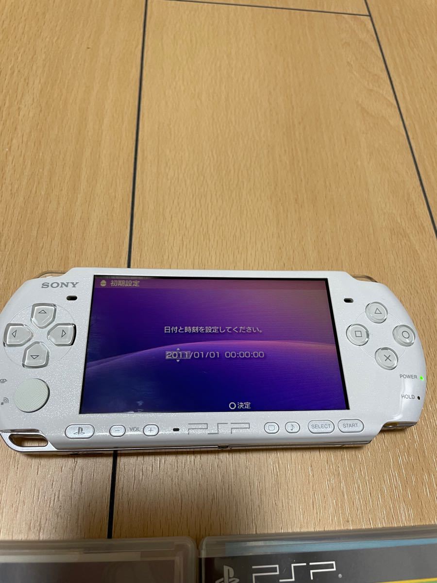 PSP-3000 本体　ホワイト　状態良　付属品　バッテリー　メモリースティック　充電コード　