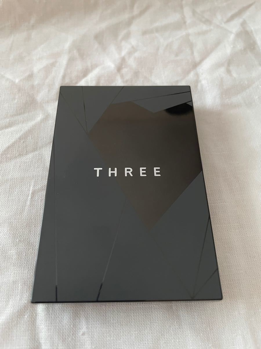 THREE 4Dプラスアイパレット X02 限定カラー アイシャドウ