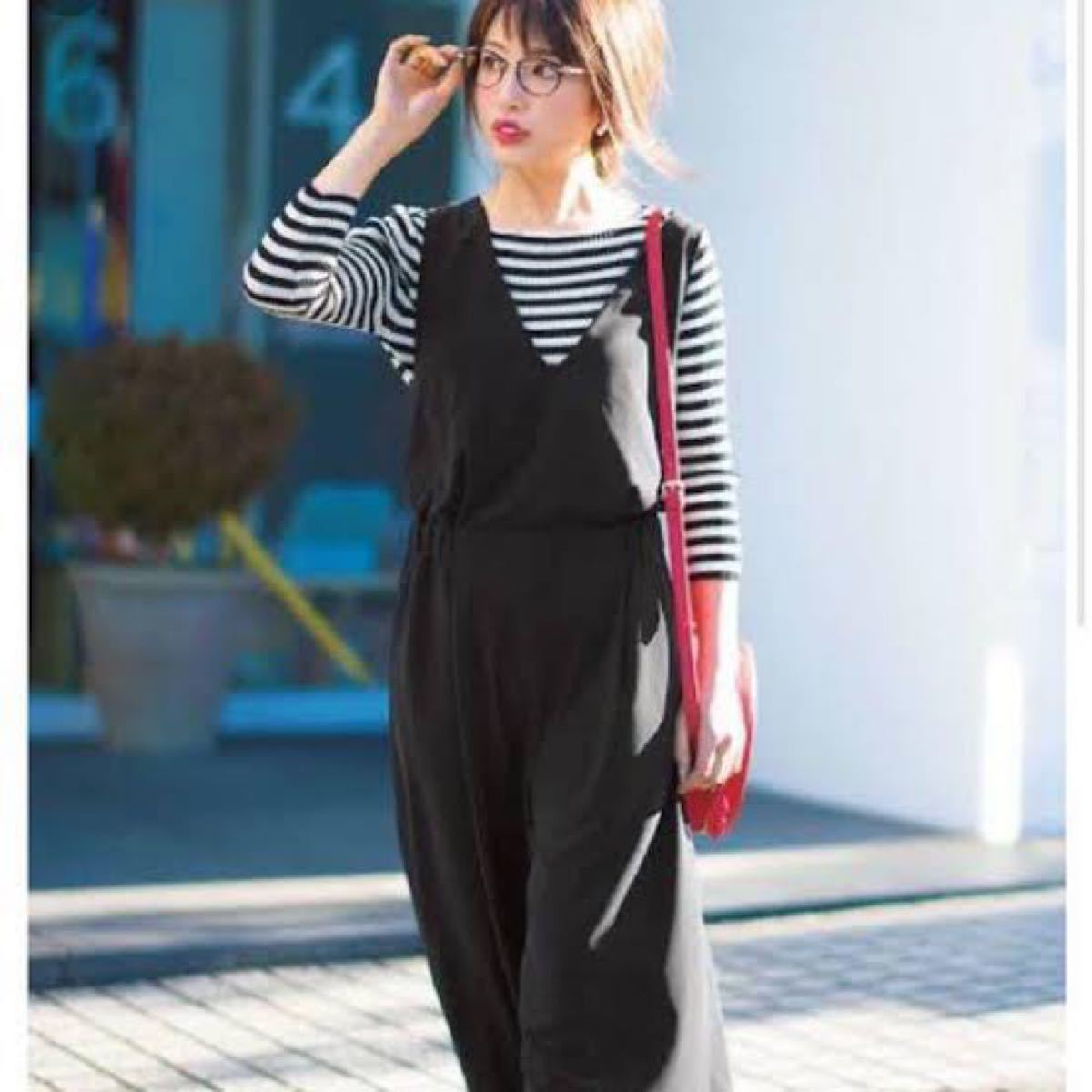 UNIQLO Vネックサロペット オールインワン 松井愛莉 着用 3,990円