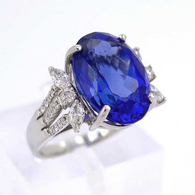 Pt900 プラチナ リング 指輪 タンザナイト11.000ct ダイヤモンド0.690ct 12号 人気 ジュエリー 鑑別書付 おしゃれ 人気【中古】/10020327