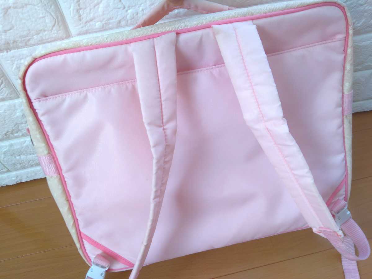 美品】 mezzo piano 撥水加工付き2wayバッグ/横型リュック/斜め 美品】 mezzo piano 撥水加工付き2wayバッグ/横型リュック/斜め