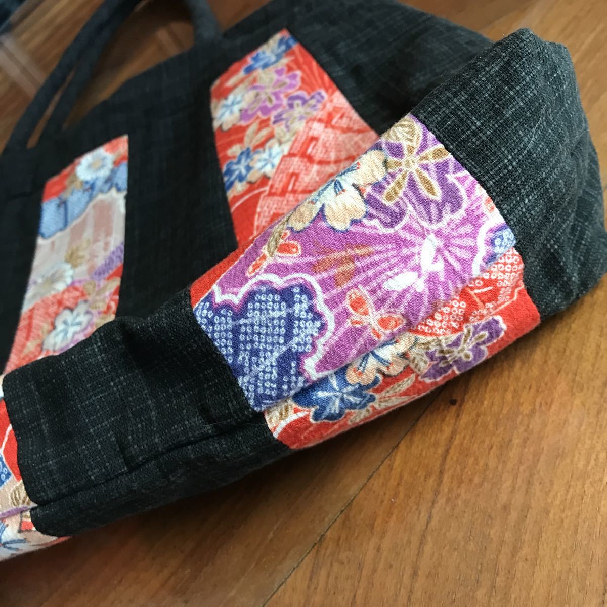 古典柄の布バッグ　手提げバッグ　和柄　バッグ　布製　木綿　ハンドメイド　手作り　日本製　京都　未使用