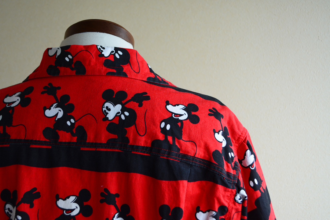 USA古着 ミッキーマウス 半袖コットンシャツ 実寸M 赤 / 総柄 オープンカラー Mickey Mouse ディスニー キャラクター ビンテージ_画像9