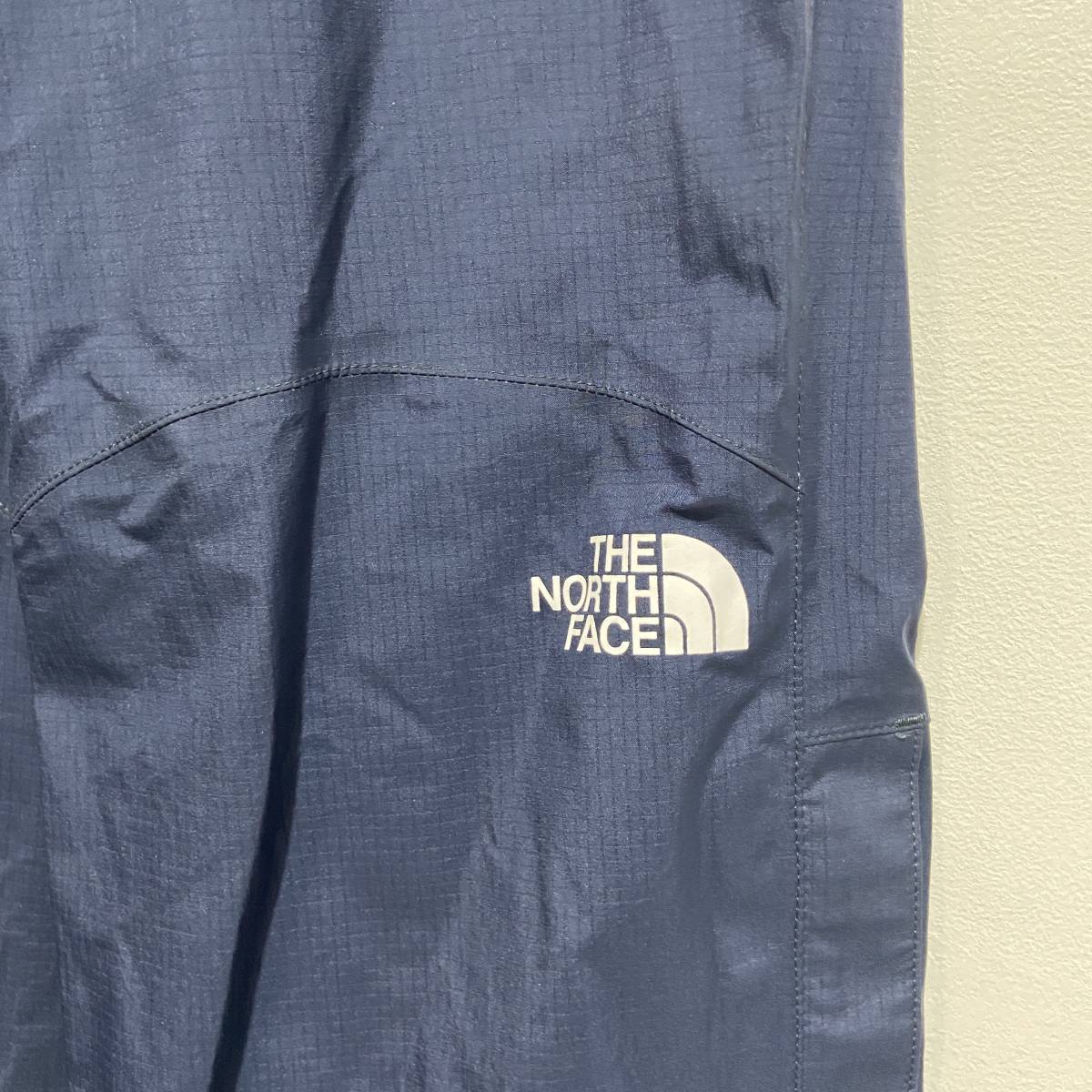 ☆送料無料☆THE NORTH FACE☆ノースフェイス☆ナイロンパンツ☆レインパンツ☆Sサイズ☆防水性◎☆ネイビー☆F21_画像3