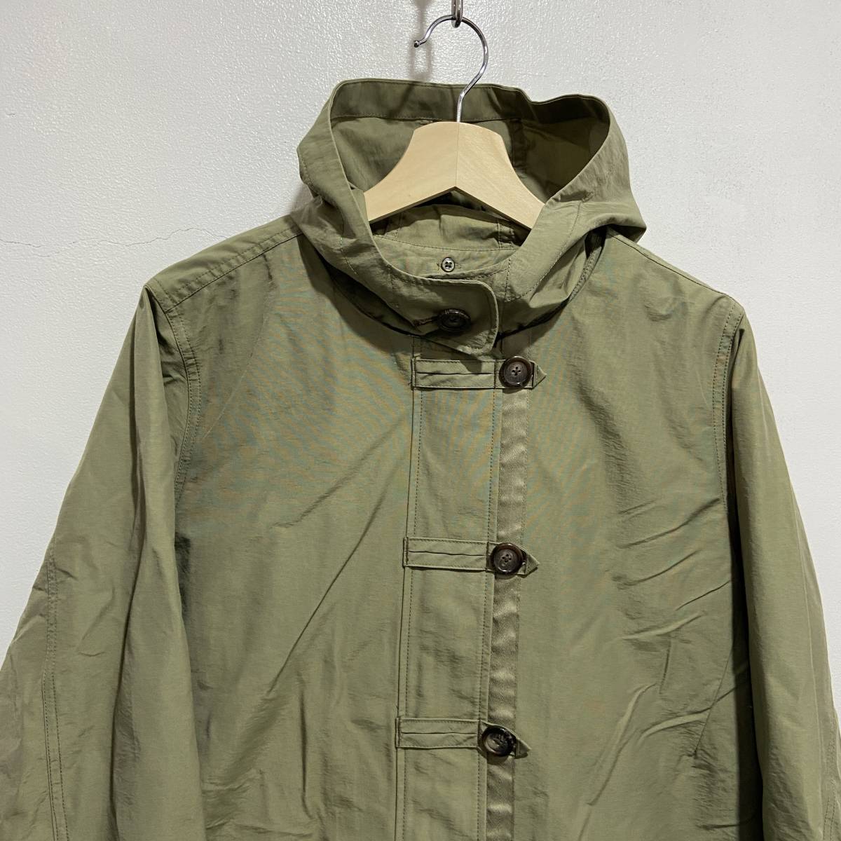 宅配便配送 ☆送料無料☆EDDIE BAUER☆エディバウアー☆フード付き