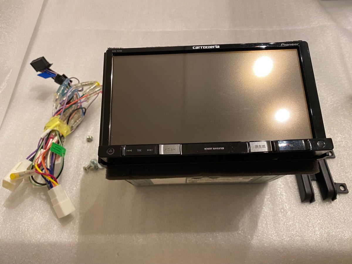 カロッツェリア 楽ナビ メモリーナビ AVIC-RZ09 フルセグ カロッツェリア 楽ナビ メモリーナビ AVIC-RZ09 フルセグ