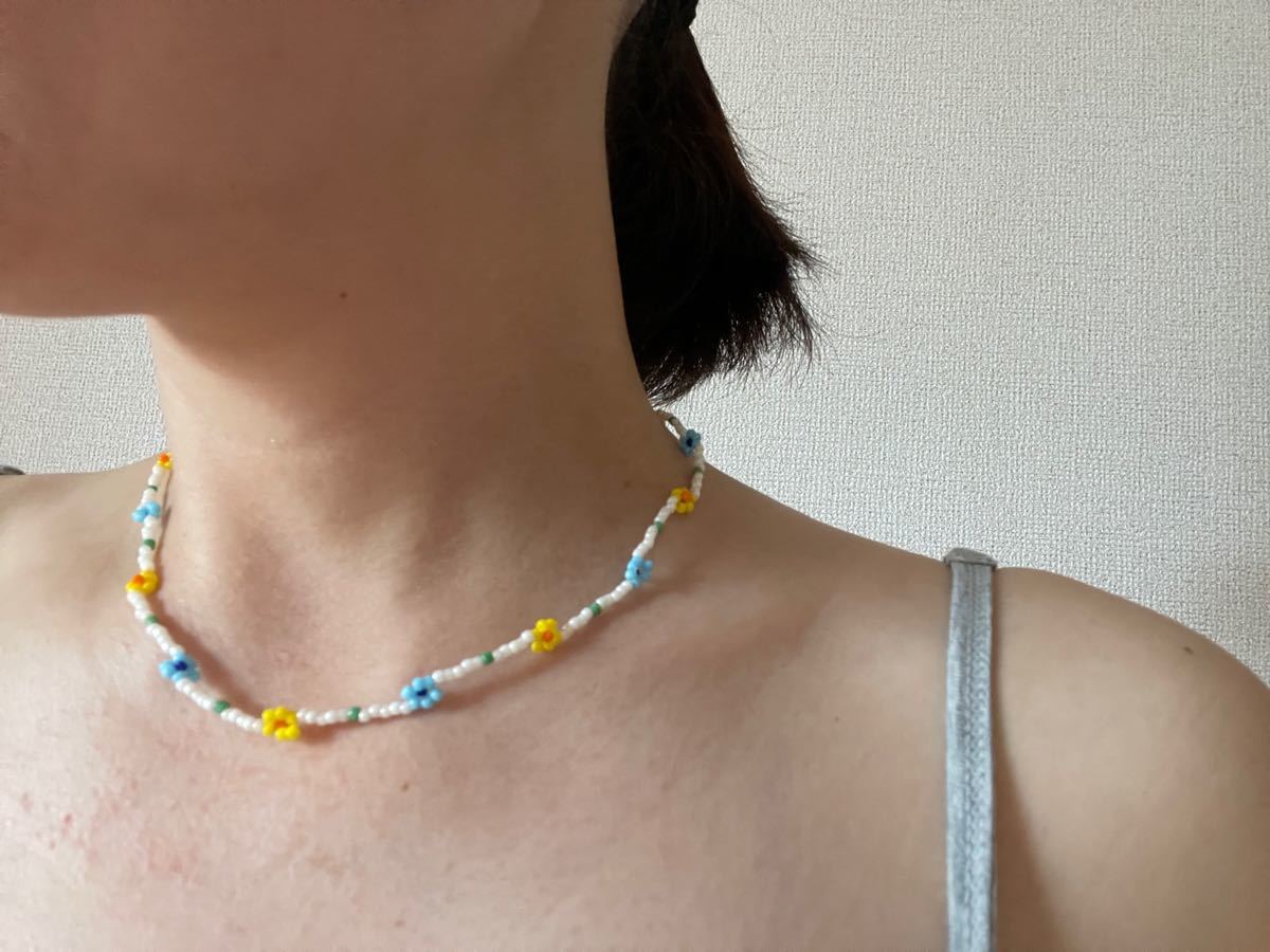 Paypayフリマ お花 ビーズネックレス Paypayフリマ お花 ビーズネックレス