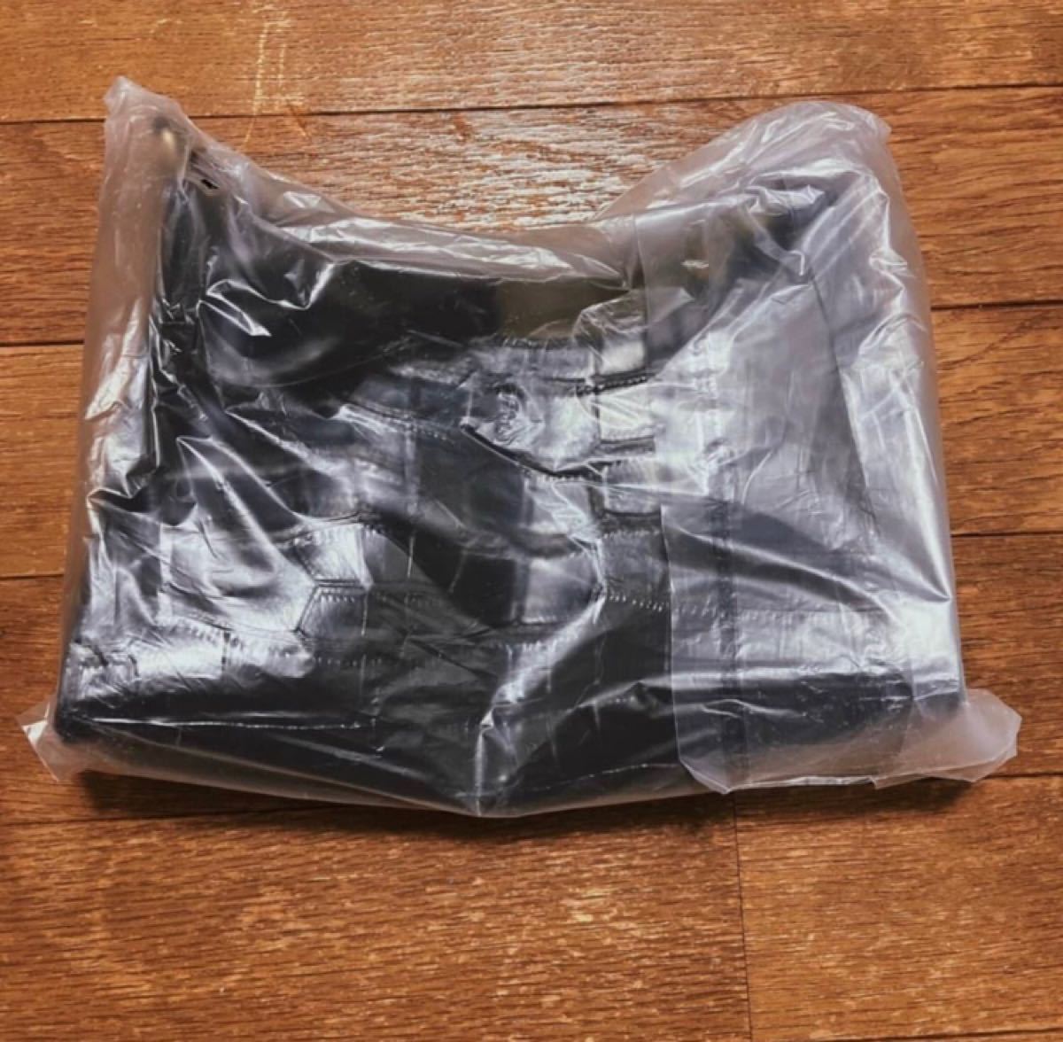 ショルダーバッグ　クロコダイル　ブラック　ミニバッグ　エナメル　韓国ファッション　チェーンバッグ　シンプル　