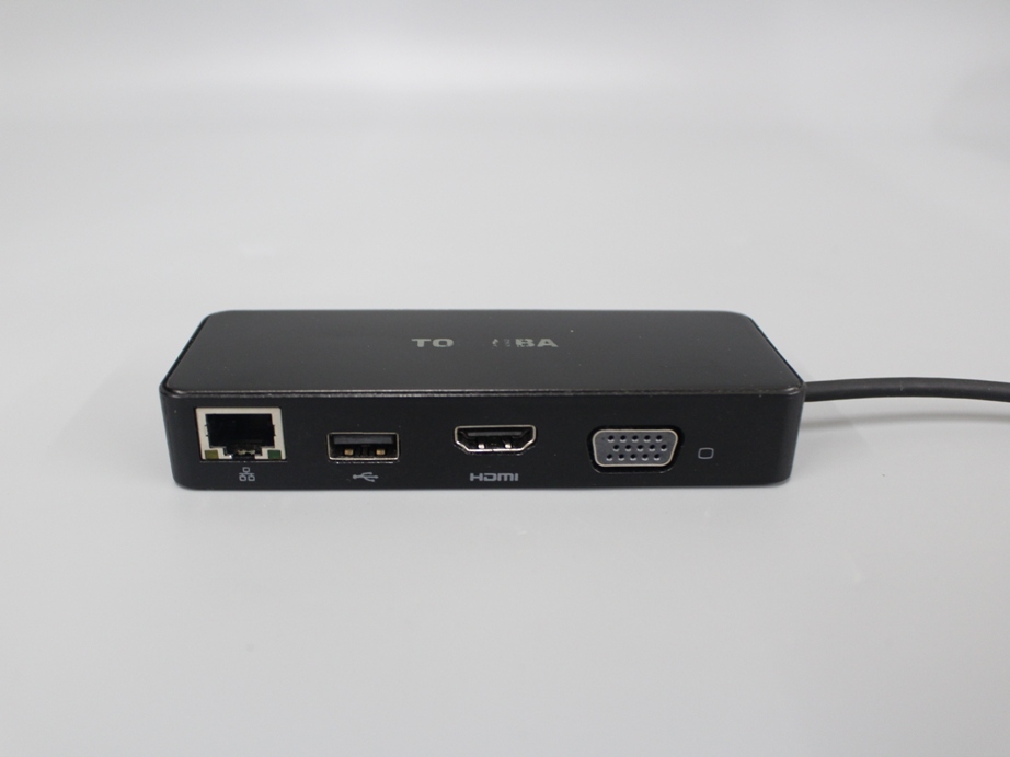 ●送料無料 中古良品 東芝 USB Type-C USB-C to HDMI VGA Travel Adapter PA5272U-2PRP ポート拡張アダプター　⑦