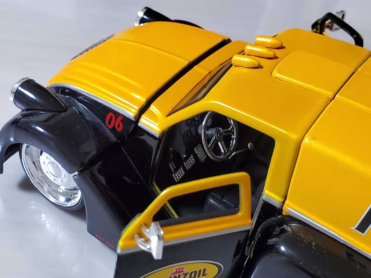 JADA TOYS 1939 DODGE AIRFLOW TANKER желтый 